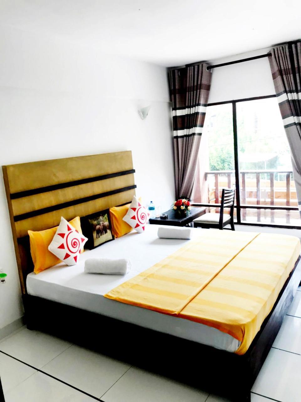 360 Beach Residence 니곰보 외부 사진